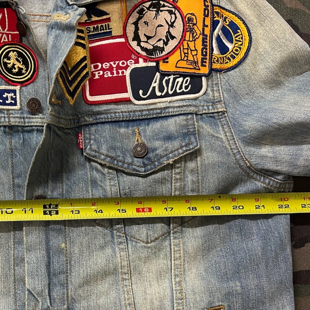 Levi's trucker one of a kind custom patched - Picture 5 of 11